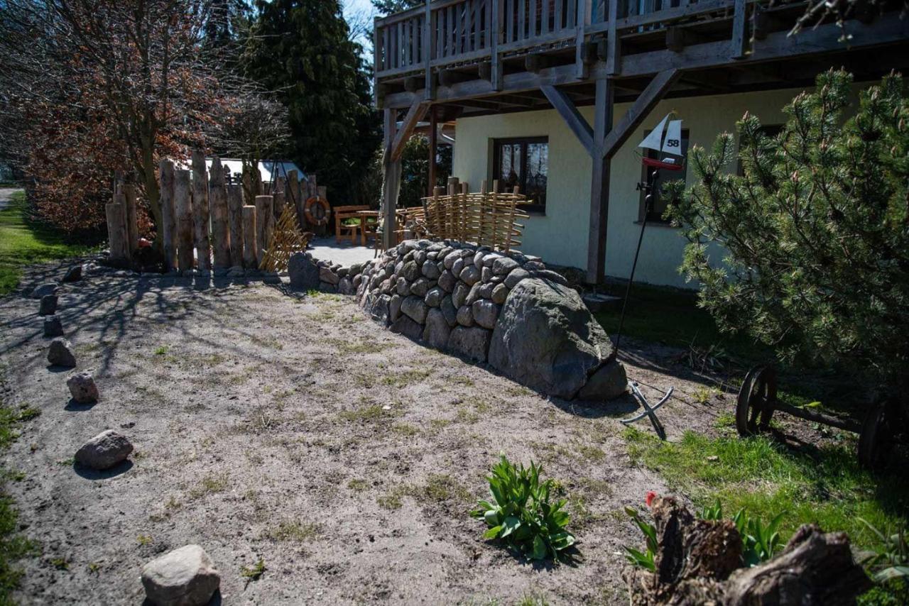 3-R-Ferienwohnung-Fuer-4-Personen-In-Schaprode-Auf-Ruegen-Zi3 Экстерьер фото